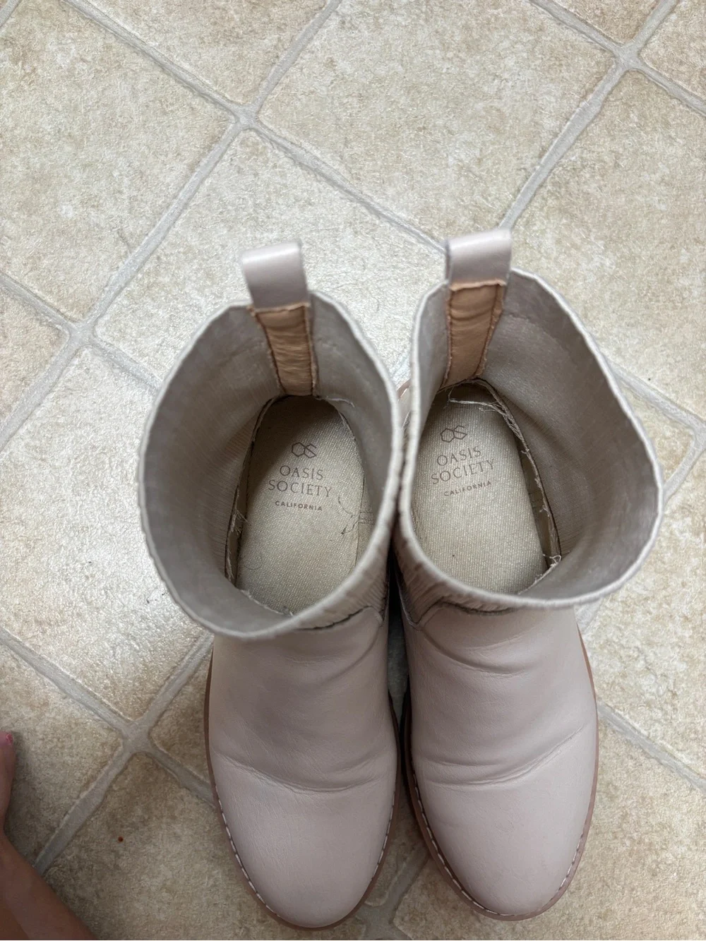 Oasis Society Neutral Cream Women's Knit-Top Leather Ankle Boots